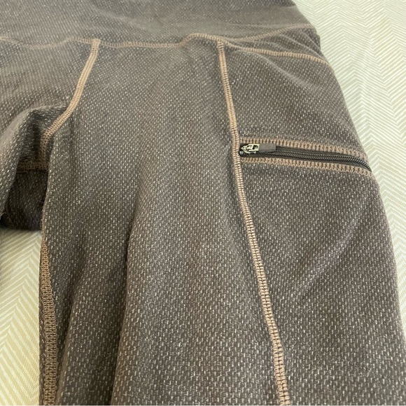 Athleta Leggings Pixie Drifter Side Pockets Zip Size Small Gently Worn H… - Picture 3 of 9